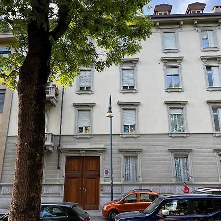 Elegante E Accogliente Appartamento A Torino Extérieur photo